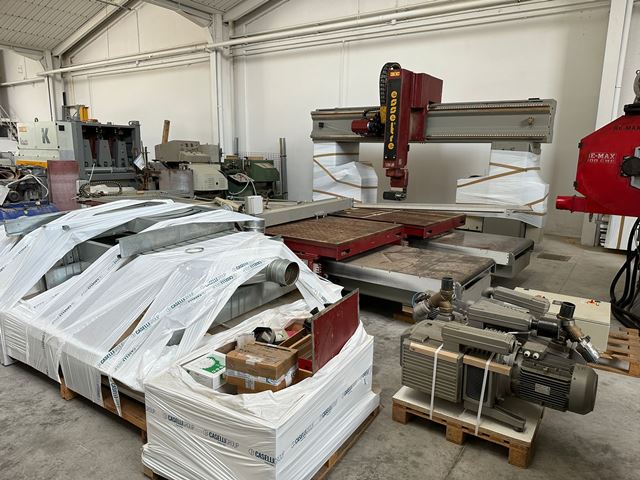 4CN302403-Caselli-Group-5-AXIS-MACHINING-CENTER-ESSERE-GANTRY (1).jpeg